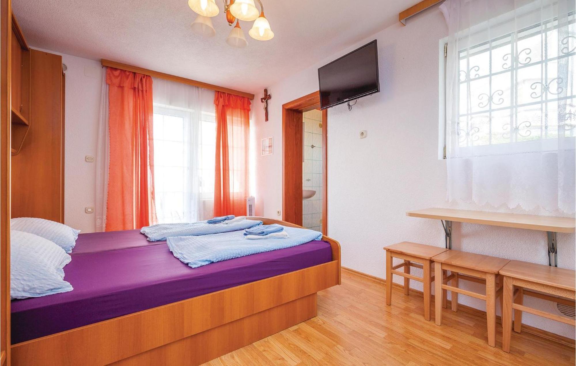 1 Bedroom Cozy Apartment In Crikvenica Luaran gambar
