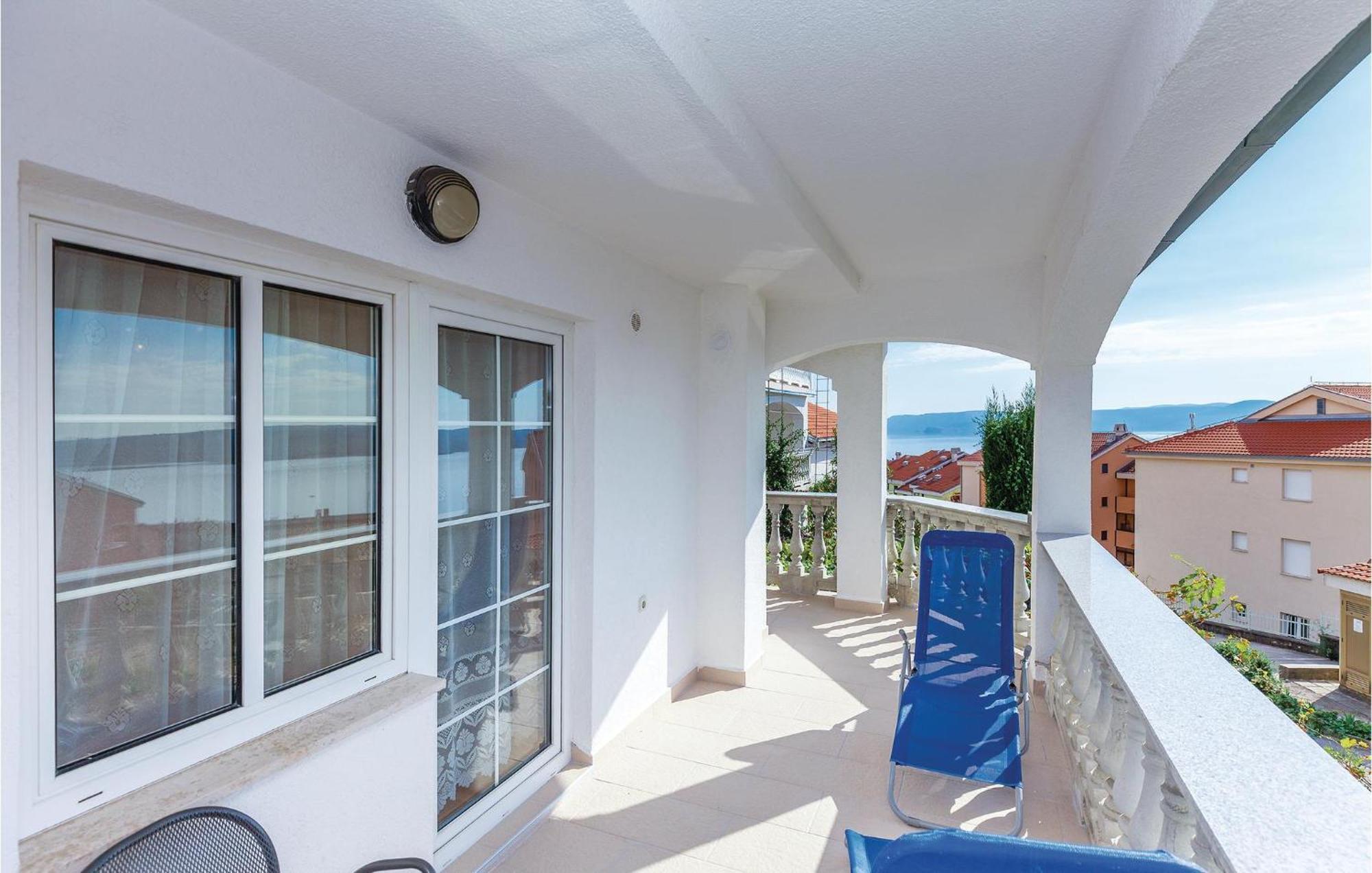 1 Bedroom Cozy Apartment In Crikvenica Luaran gambar