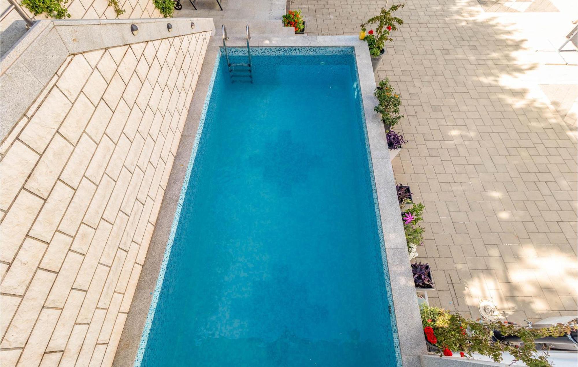 1 Bedroom Cozy Apartment In Crikvenica Luaran gambar