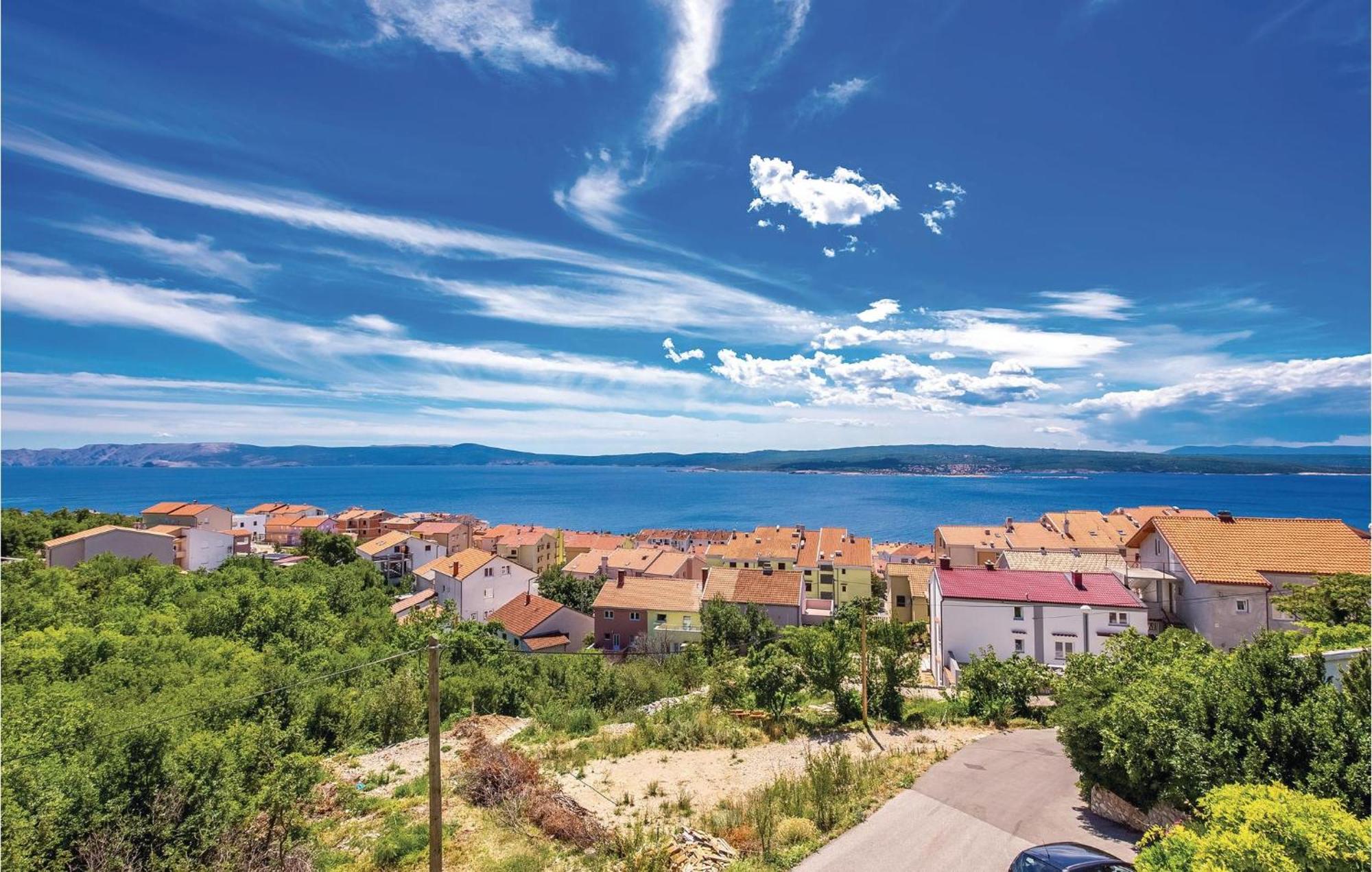 1 Bedroom Cozy Apartment In Crikvenica Luaran gambar