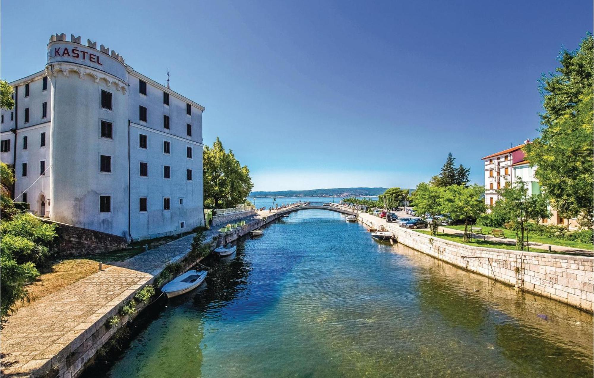 1 Bedroom Cozy Apartment In Crikvenica Luaran gambar