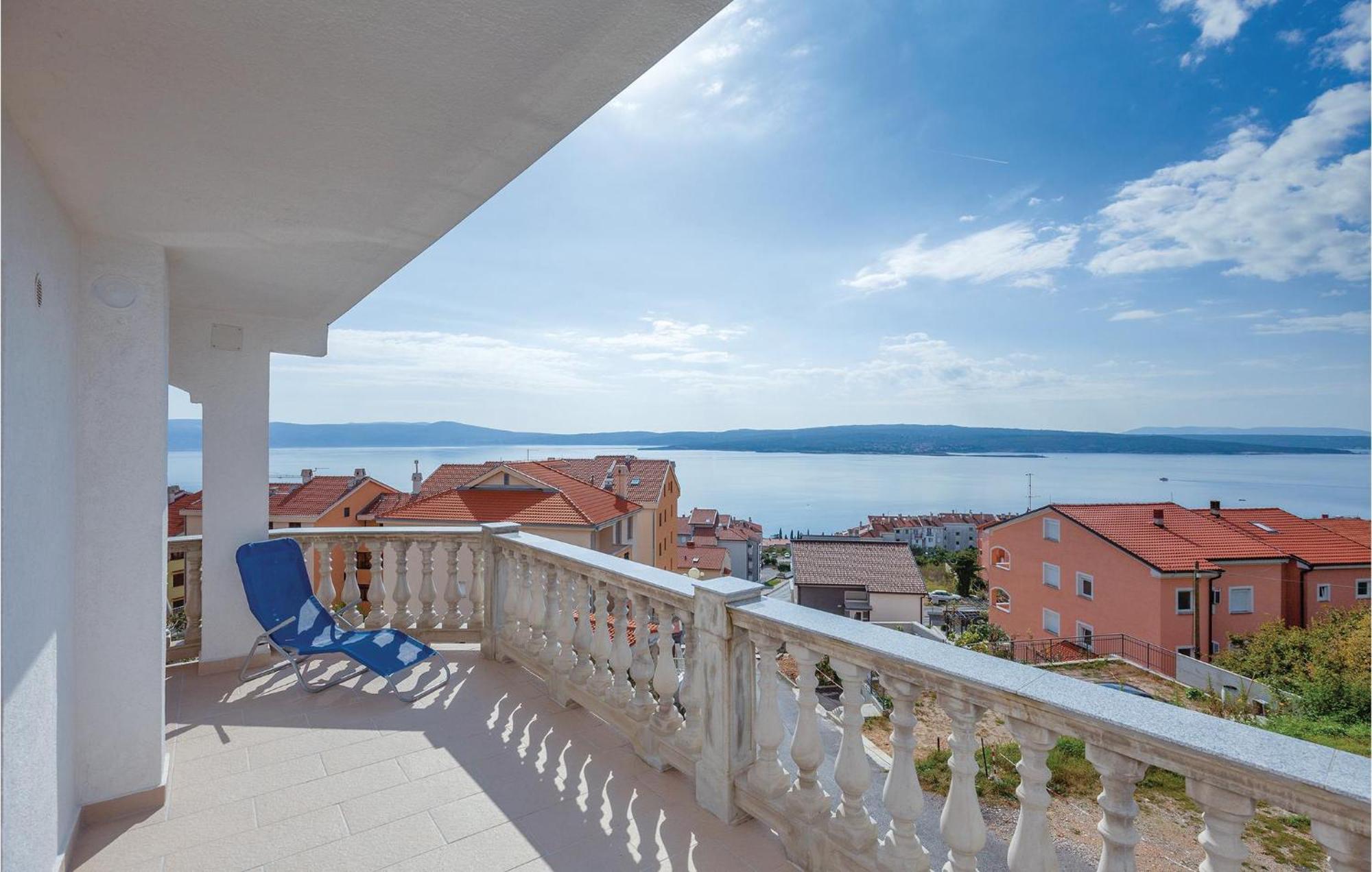 1 Bedroom Cozy Apartment In Crikvenica Luaran gambar